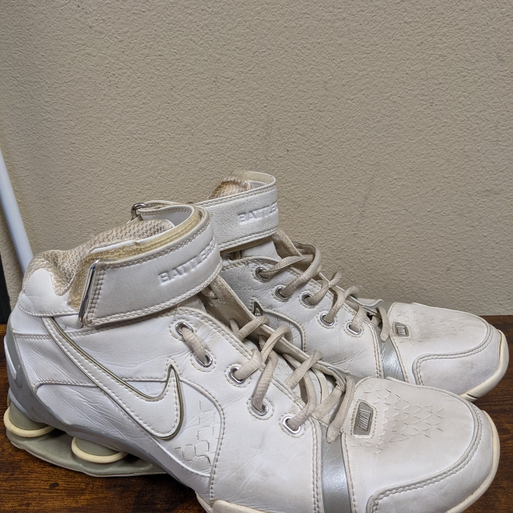 Nike shox basketball shoes